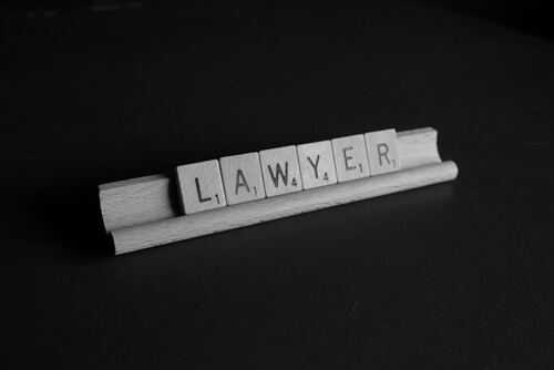 Essential Services Offered by Employment Lawyers in Dubai